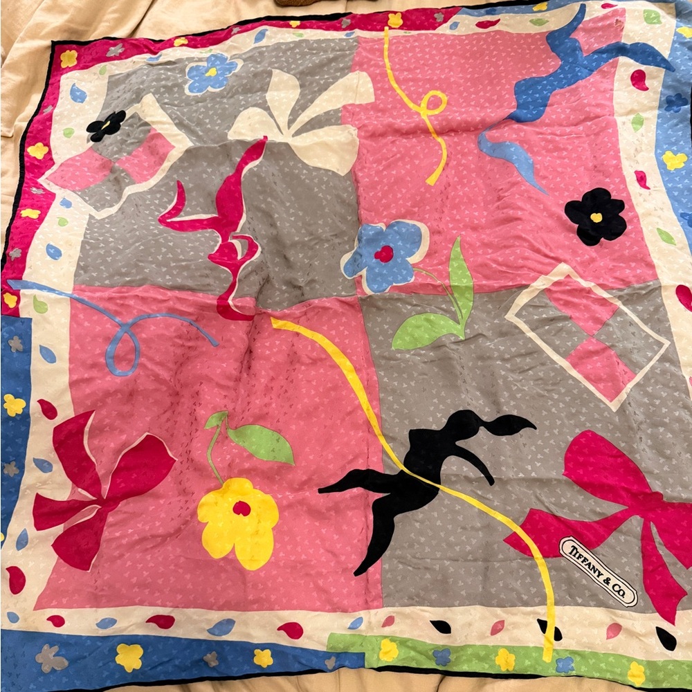 TIFFANY & CO 100% Silk Scarf Hand rolled Large 34"x34"